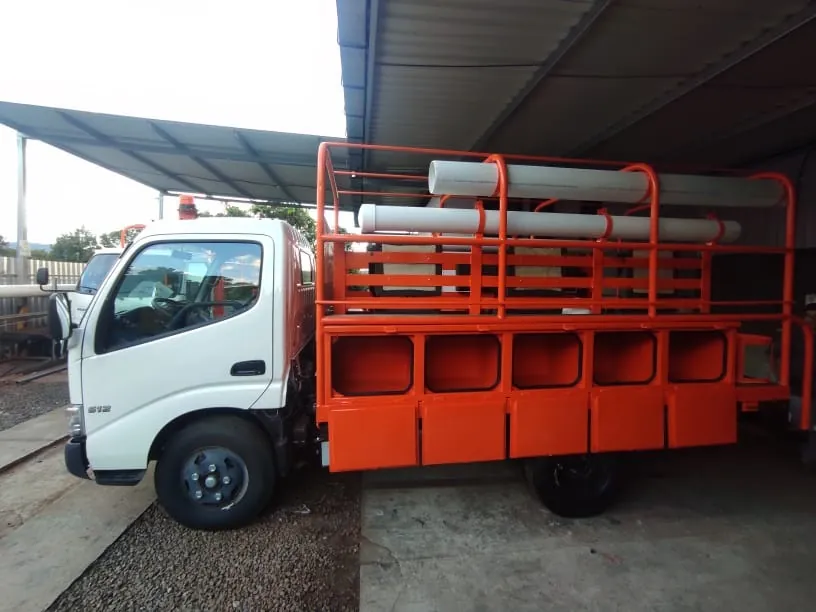 Camión especial Hino fabricado por La Furgonera