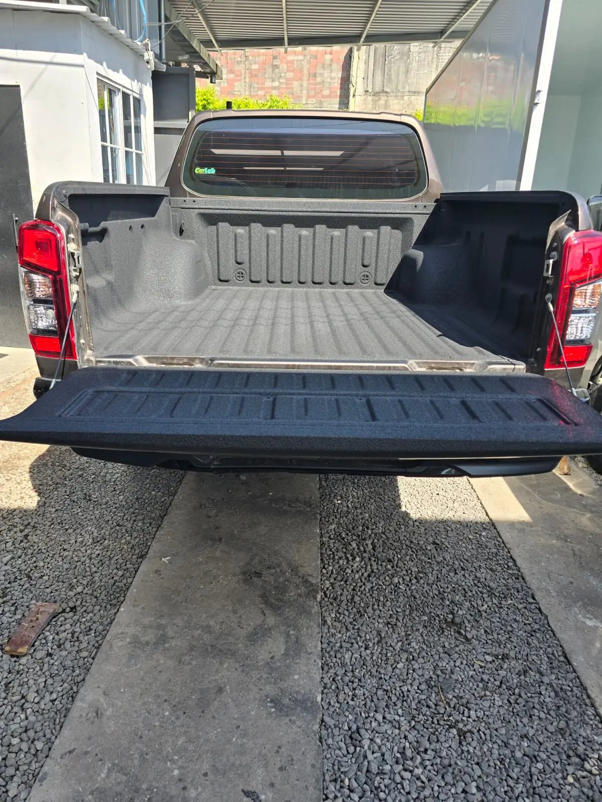 Recubrimiento liner en Mitsubishi L200